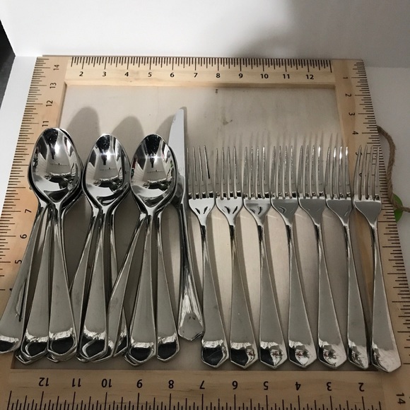 robert welch Other - Robert Welch flatware very shiny 21 piece lot used